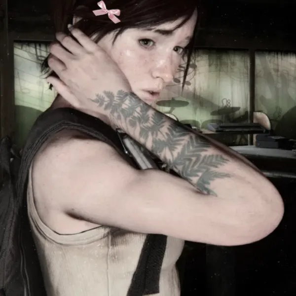 Ellie williams ! stacy's mom  ۫