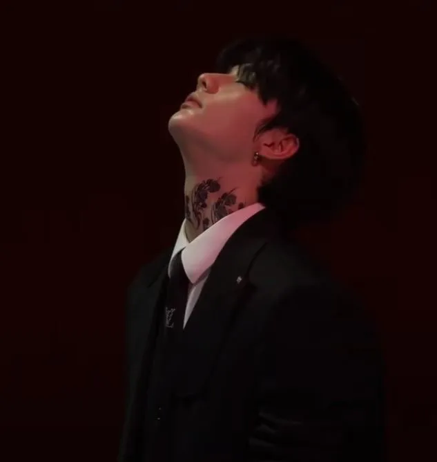 Hwang Hyunjin || Mafia enemies