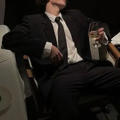 ✯☾~AIAS COSSE࣪~☾✯- MATH TEACHER