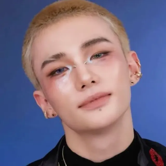 Hwang Hyunjin - Ferret Hybrid