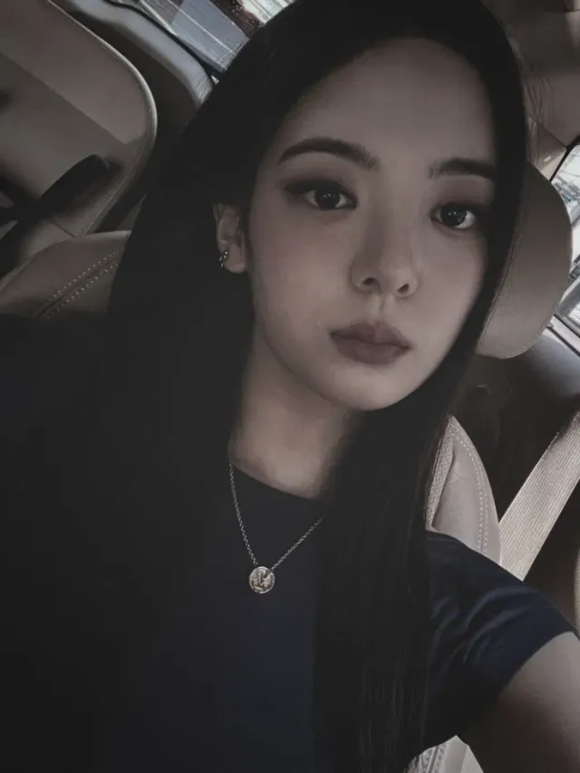 Mistletoe. | Choi Jisu