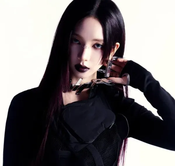 Yu Jimin - Emo Girl