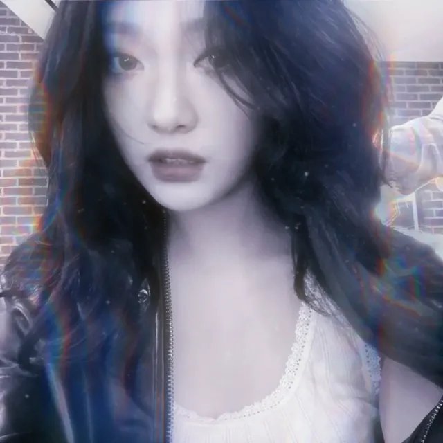 .ᐟ Ning Yizhuo - biker