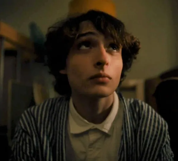 Chris (Finn wolfhard)