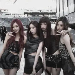 AESPA (에스파) || Tired and sleepy.