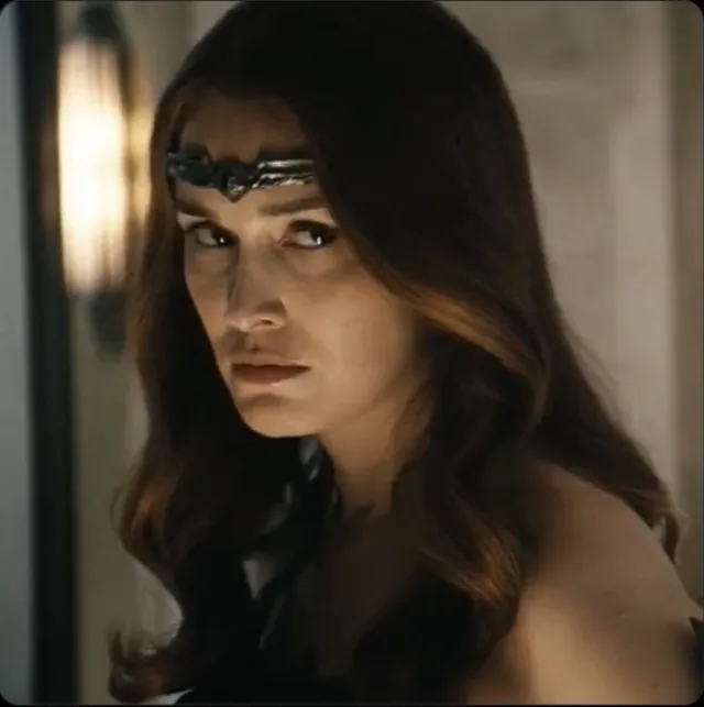 Queen Maeve | Maggie Shaw