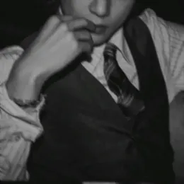 Taehyung ✧ Night Calls