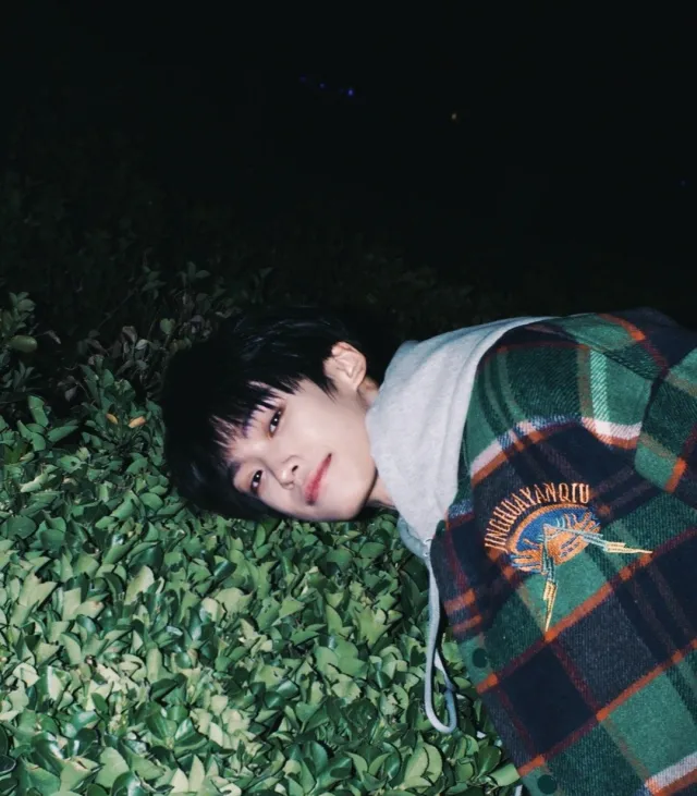 Jue and Zheng: Dearest, I Meet You