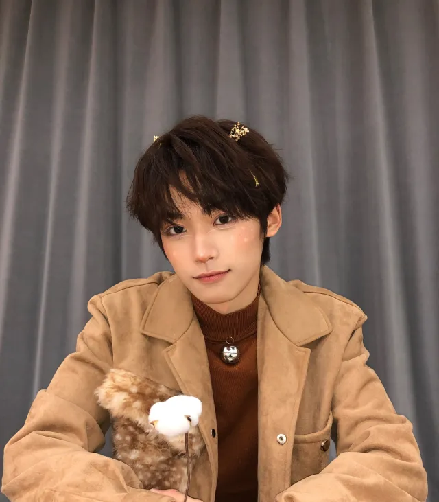 Jing Guang: Warm Jade