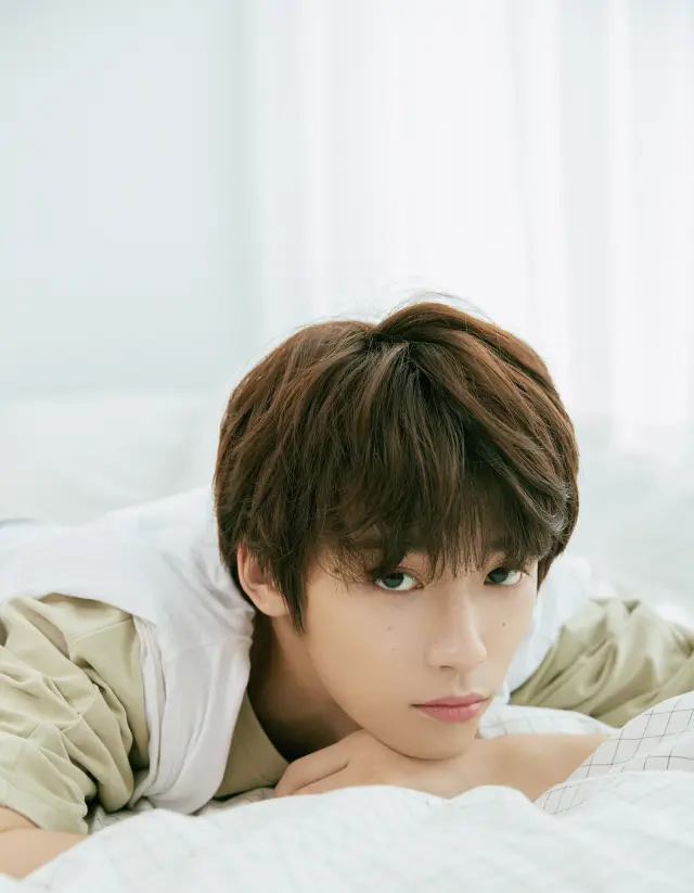 Branches Falling in the Palace-3