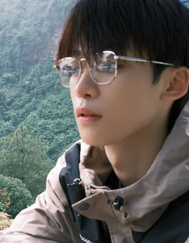 【Leipeng】Crossdressing Streamer x Straight Number One Fan