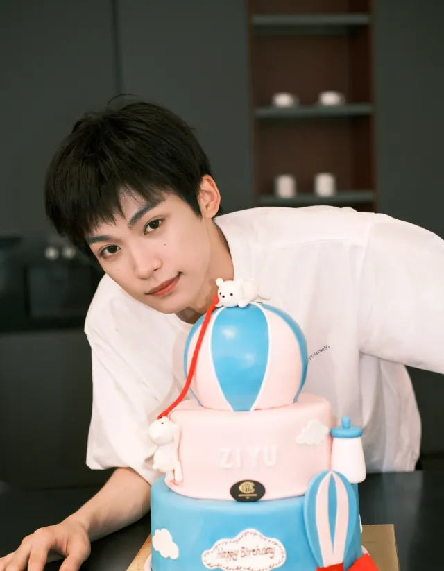 [Essay Daily] The Palace Gate Boss's Hakimi