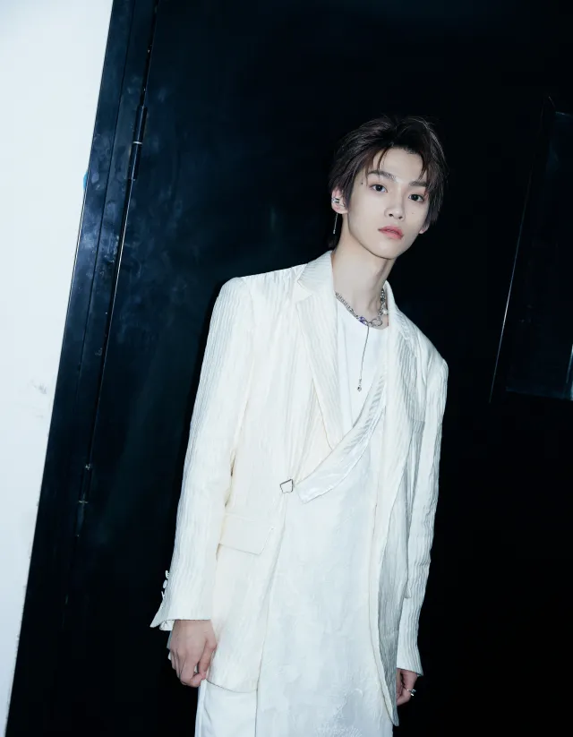 Kong Guangjin: Feeding the Fox with One's Body