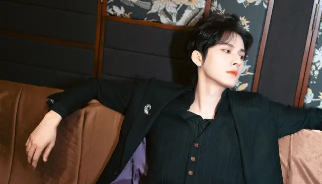 Horizon at the End of an Ocean