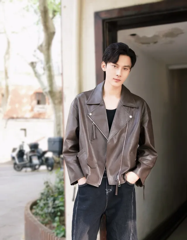 Treasures for a Treasure (pearls pale in your eyes)