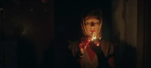 Cassandra (Lavinia Wilson)