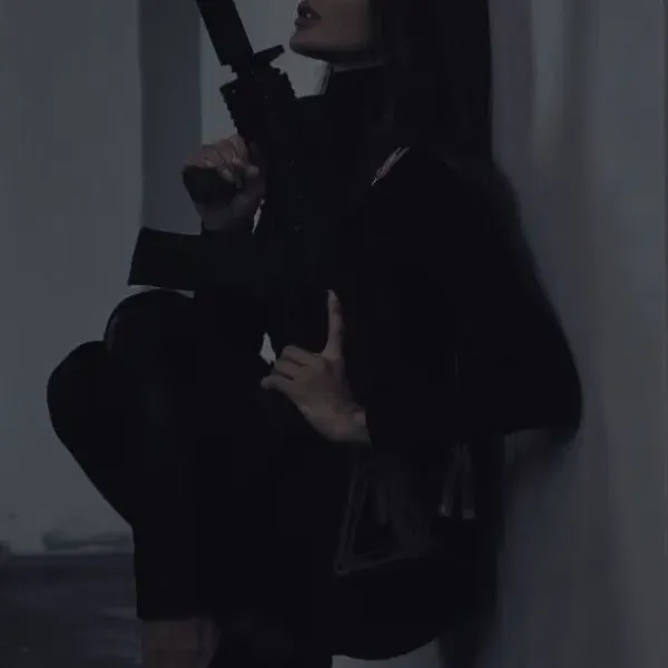 Crime Boss Wife X Innocent Husband