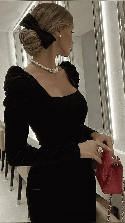 Eleanor || Older Woman