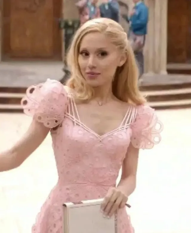 Galinda | Fake marriage