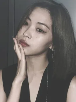 Her sweet wife. | Shin Ryujin