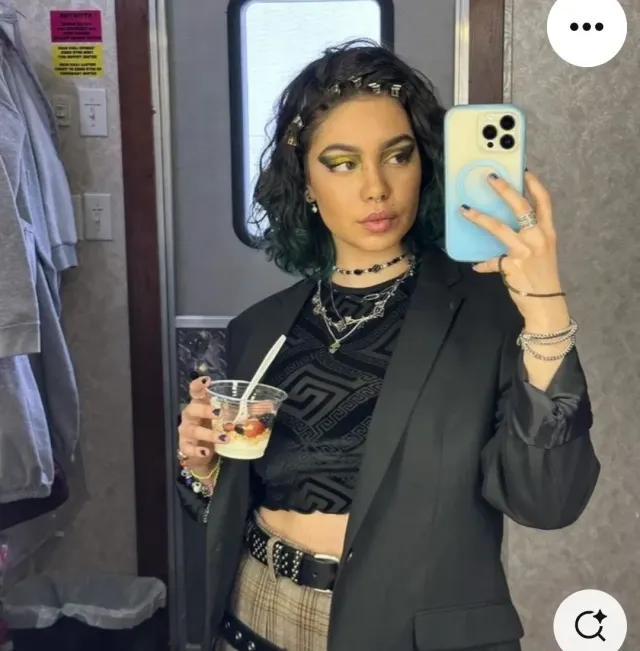 {☆} JANIS HAYSTINGS — requested bot