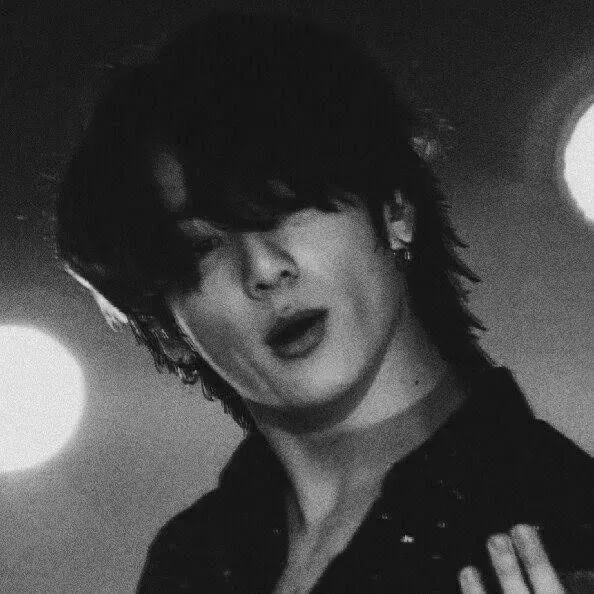 Jungkook || fox >.<