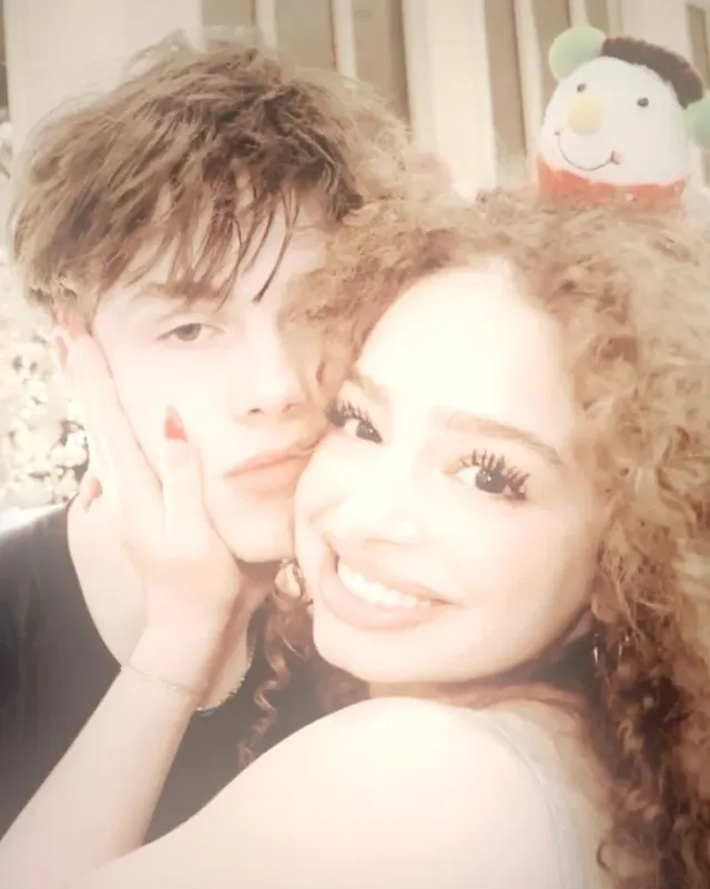 [KALOGERAS SISTERS] Eli and Noah