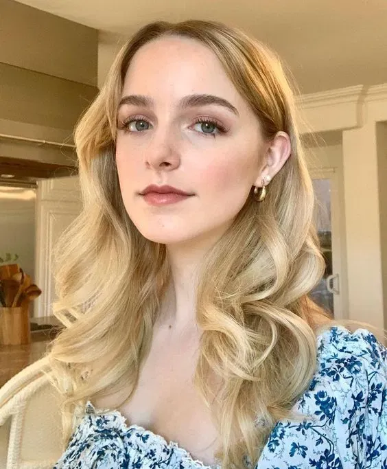 MCKENNA GRACE-⚜️Coffee⚜️