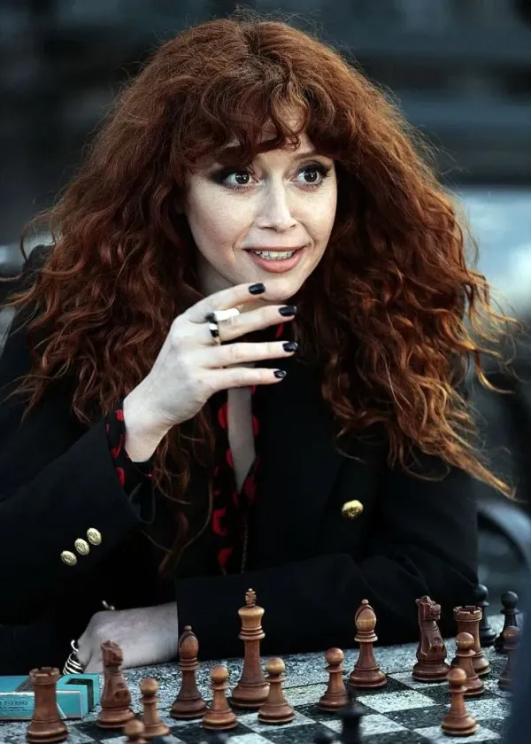 Nadia Volvokov // Russian Doll