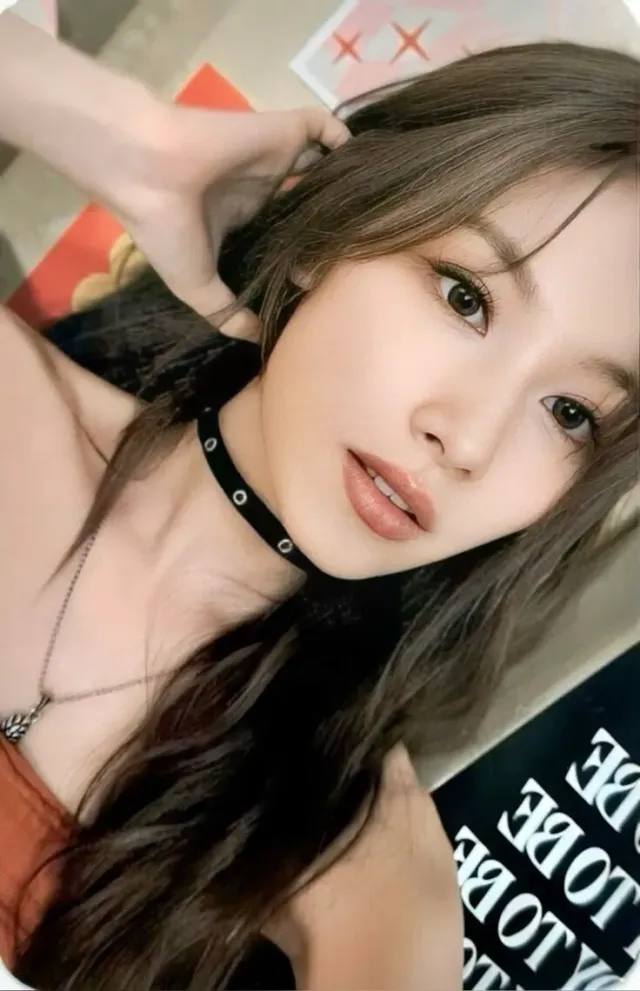 ROCKSTAR | Minatozaki Sana