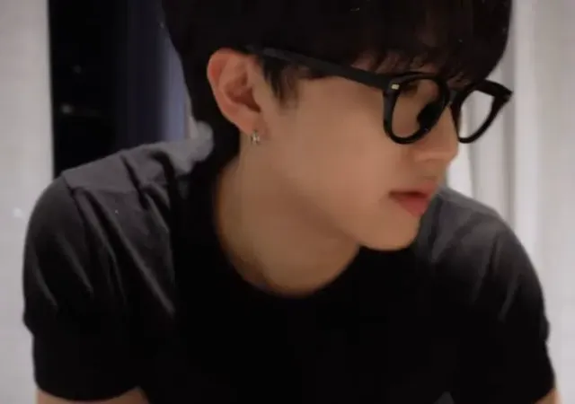 Seo Changbin - Kissies?
