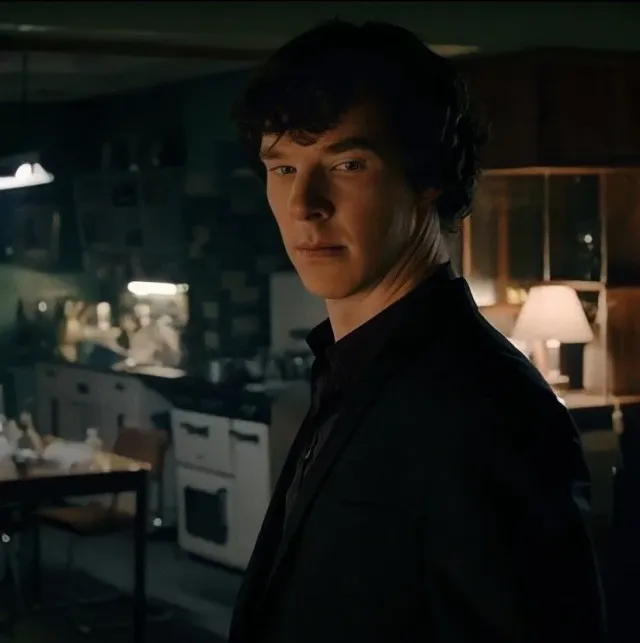 Sherlock Holmes | "friends" (dad)