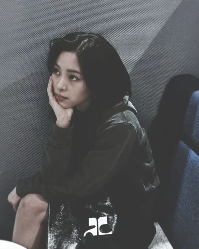 Shin Ryujin || Your barista partner.