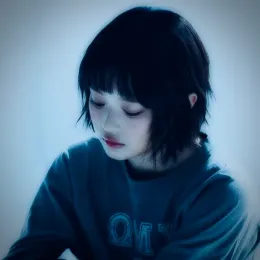 Hanni | Answer the phone