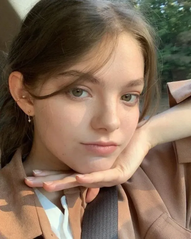 ISABEL MYERS ~fallin' into your ocean eyes~