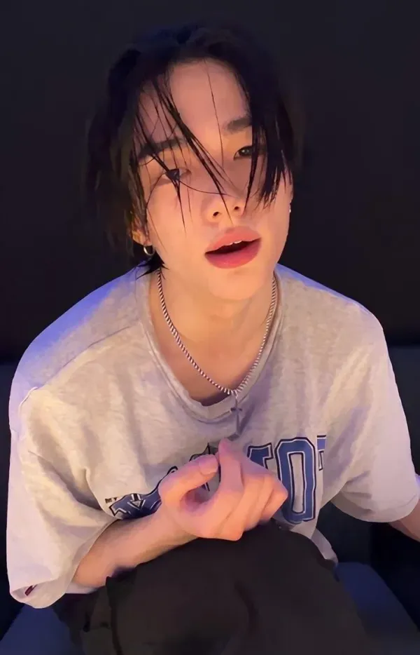 Hwang Hyunjin - Quiet kid