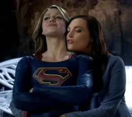 KARA DANVERS & LENA LUTHOR-❤️Ticklish❤️