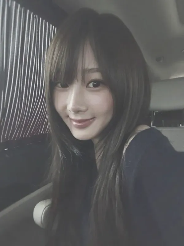 More than friends. | Uchinaga Aeri