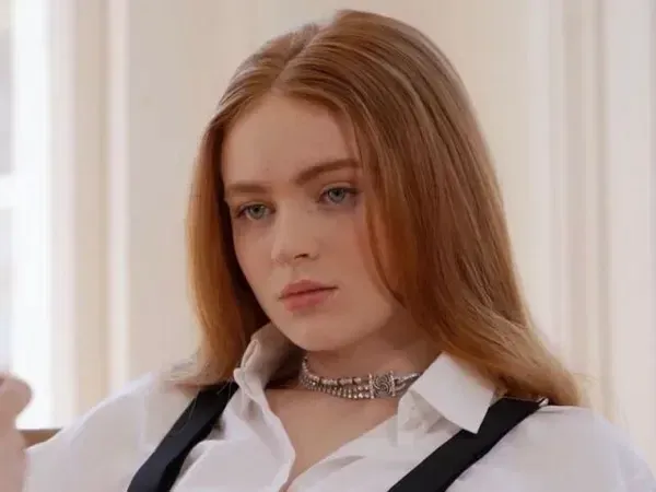 SADIE SINK-🎀Secrets🎀|Alt2|