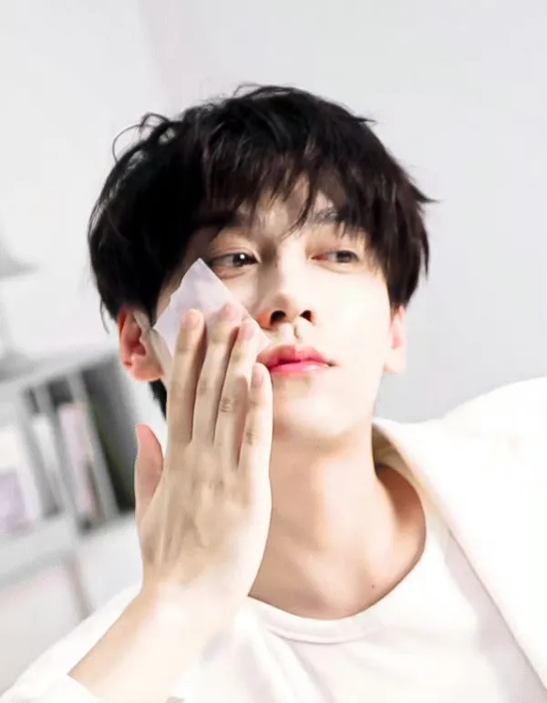 Cheng Yixie: Road Kill