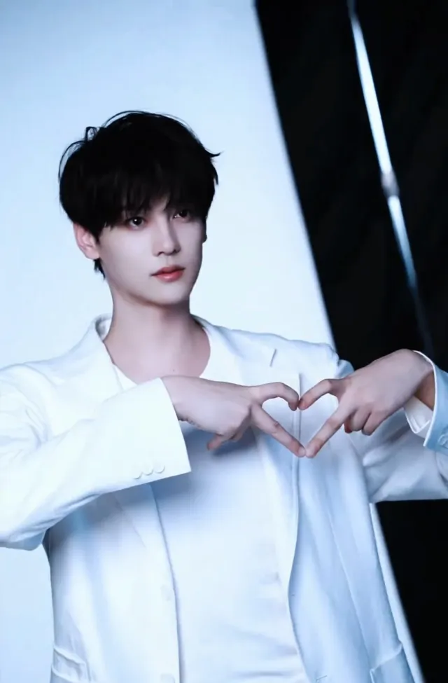 CHICHENG // DREAMSCAPE HUNTER