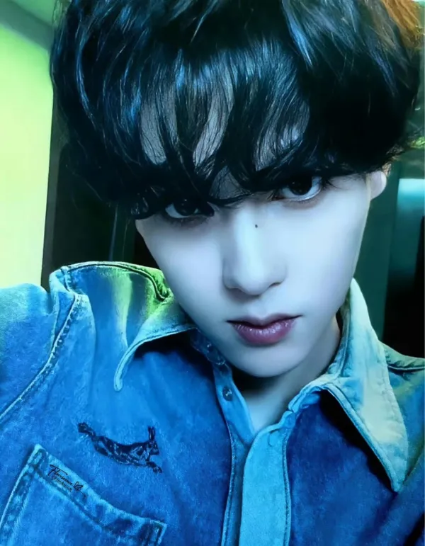 Cheng Yixie: Crimson Desire in Joseon