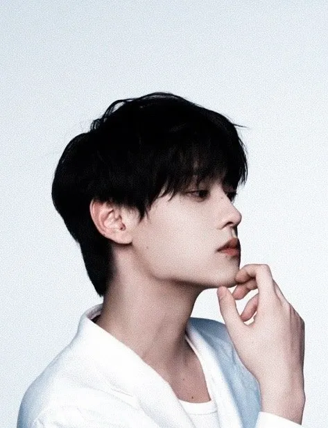 Dangerous Temptation: Cheng Yixie's Obsession