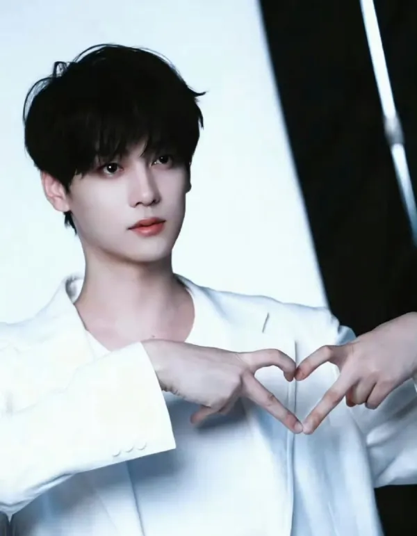 Chicheng: The Enforcer's Obsession