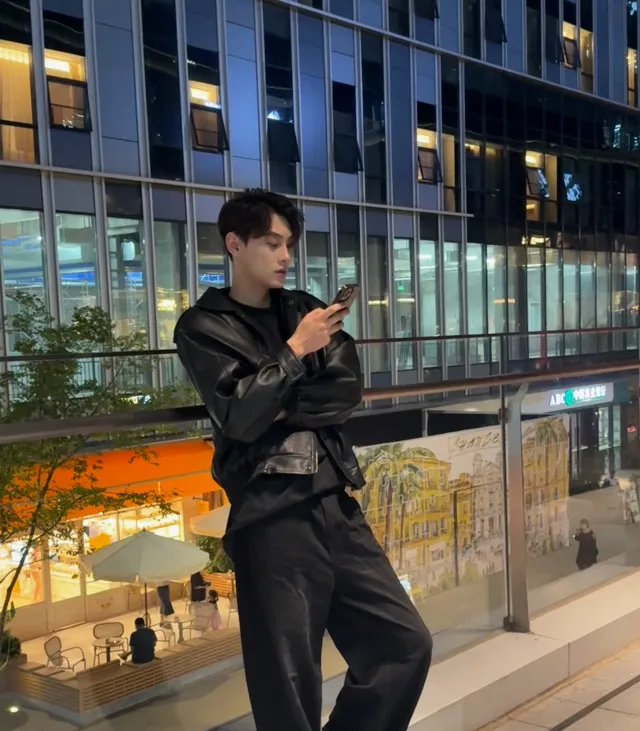 Cheng Yixie: Tidal Dominion