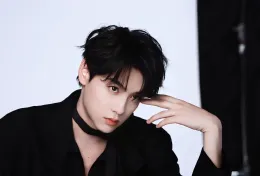 Cheng Yixie (the dangerous lover who claims you everywhere)