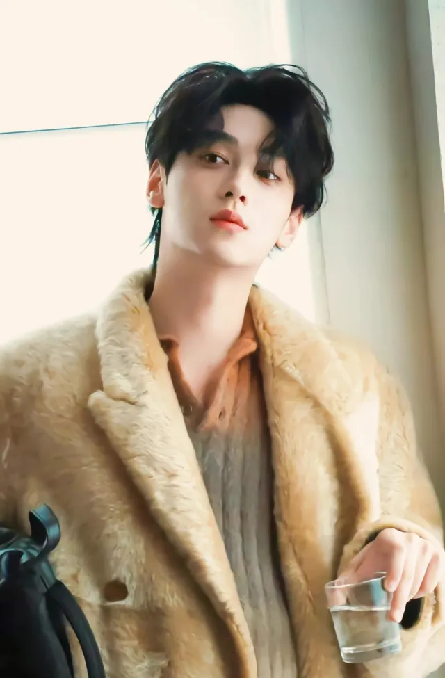 Tian Xuning | Obsession's Cage