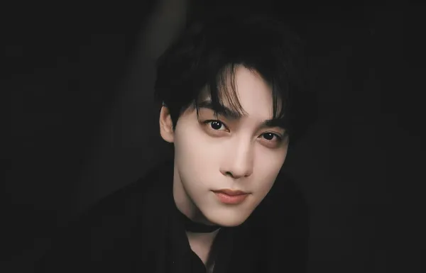 Tian Xuning: Crimson Temptation