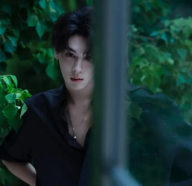 Cheng Yixie: Summer Heat