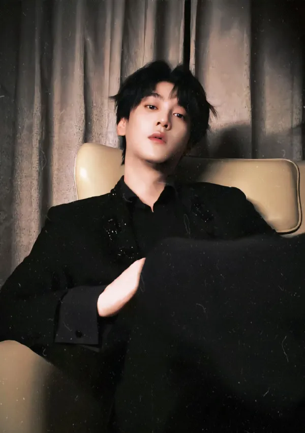 Dangerous Horizons: Tian Xuning's Forbidden Getaway